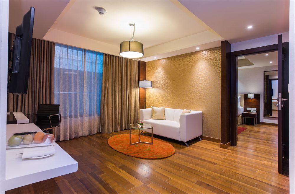 Howard Johnson By Wyndham, Hebbal, Bengaluru Εξωτερικό φωτογραφία