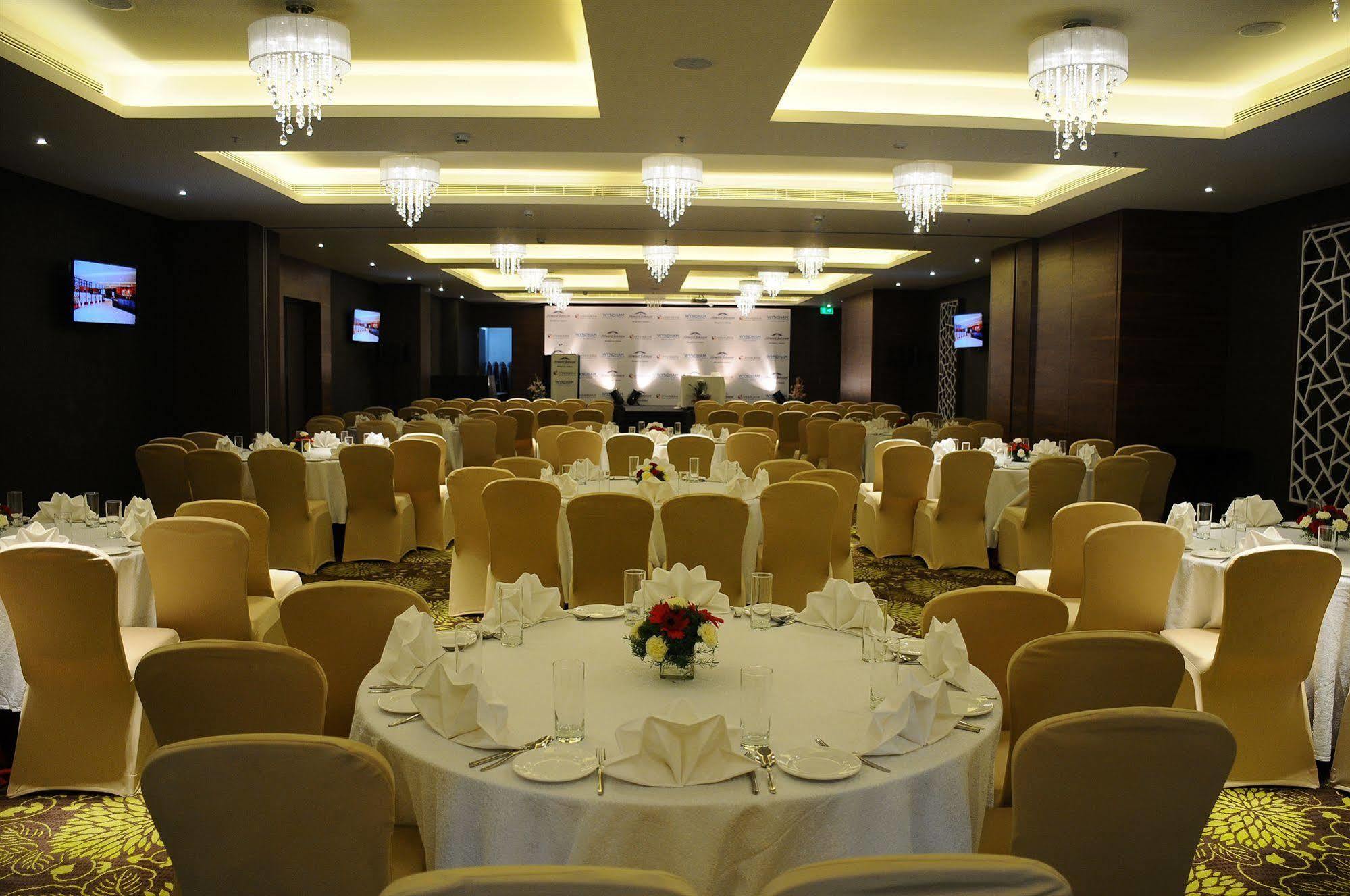 Howard Johnson By Wyndham, Hebbal, Bengaluru Εξωτερικό φωτογραφία